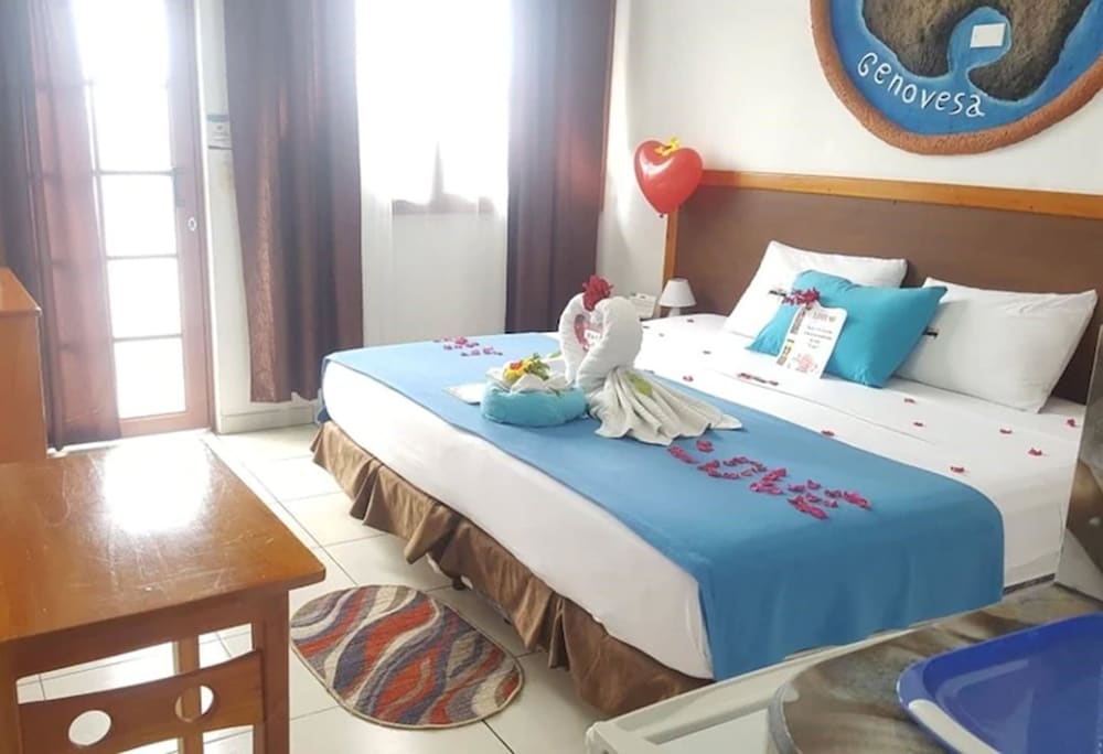 Фото Coloma Galapagos Hostal