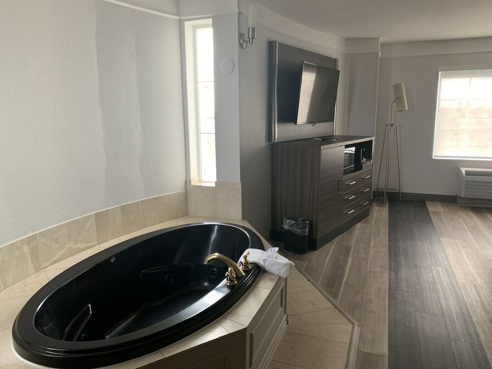 Фото La Quinta Inn & Suites by Wyndham Okc North - Quail Springs