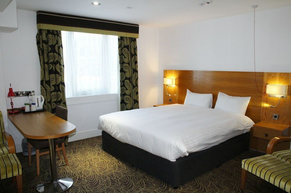 Фото Holiday Inn Kenilworth - Warwick, an Ihg Hotel