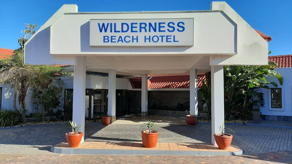 Фото Wilderness Beach Hotel