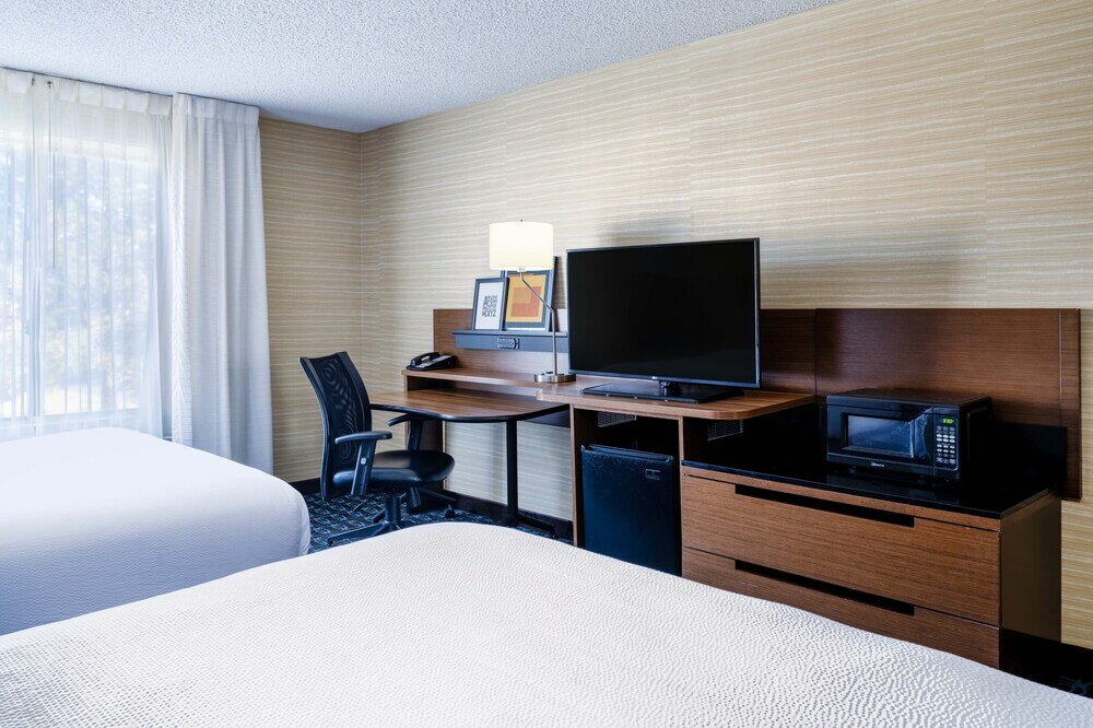 Фото Fairfield Inn & Suites by Marriott Detroit Lakes