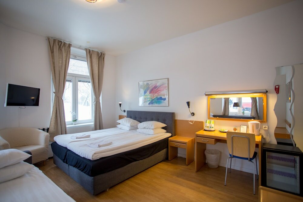 Фото отеля 2