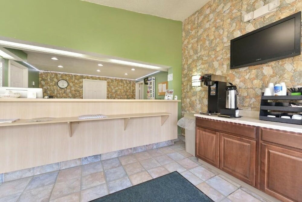 Фото Mentor Home Inn