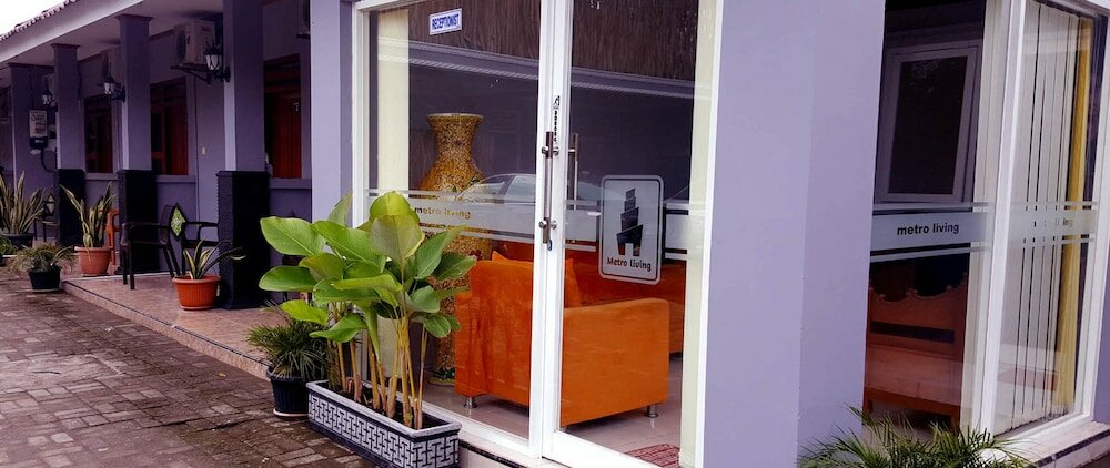 Фото Metro Malioboro Living