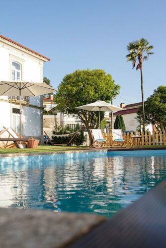 Внешний вид отеля Solar Egas Moniz Charming House & Local Experiences в Пенафиле, фото 1