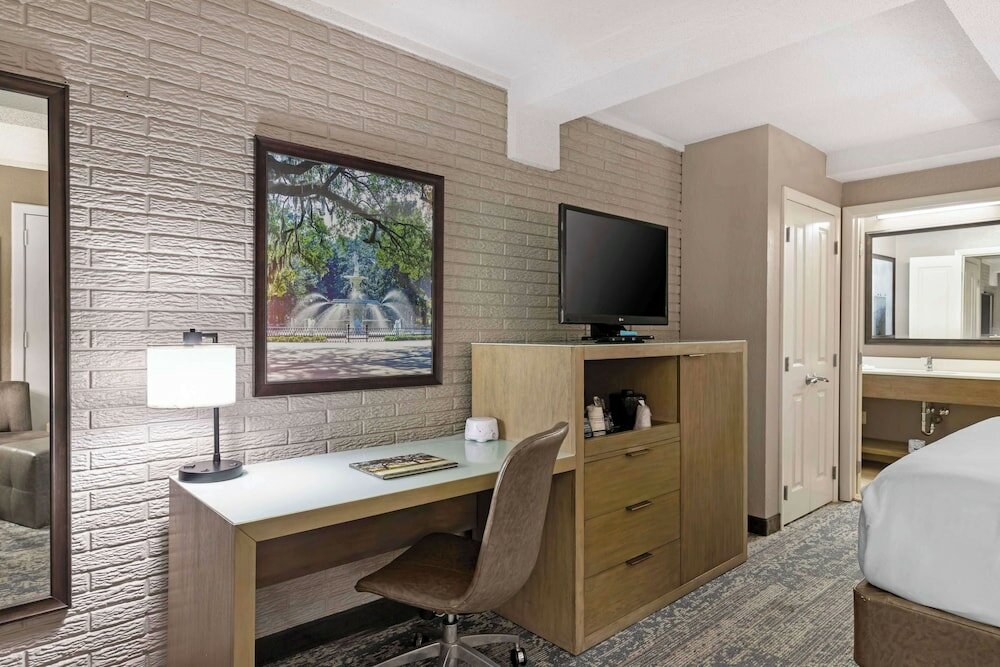 Фото Best Western Savannah Historic District