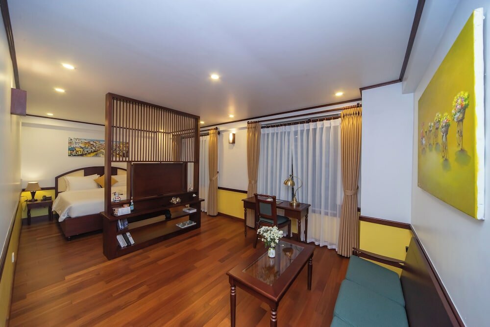 Фото Flower Garden Hotel