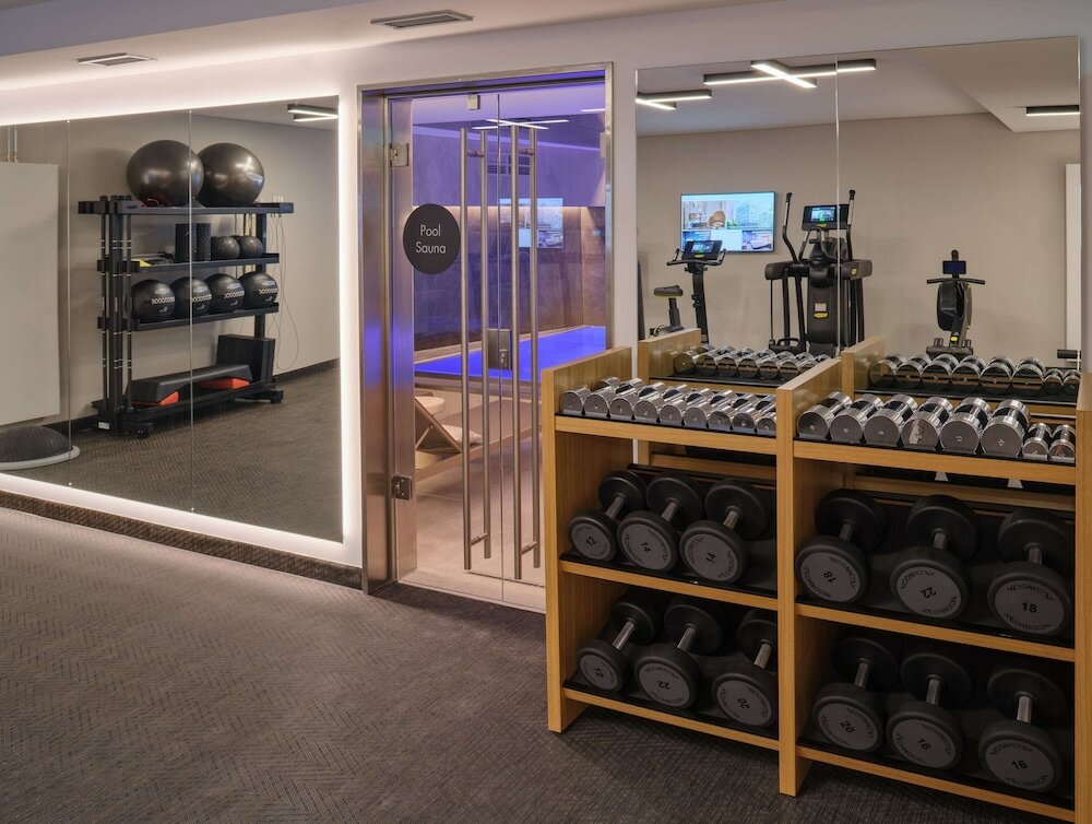 Фото Adina Apartment Hotel Wiesbaden