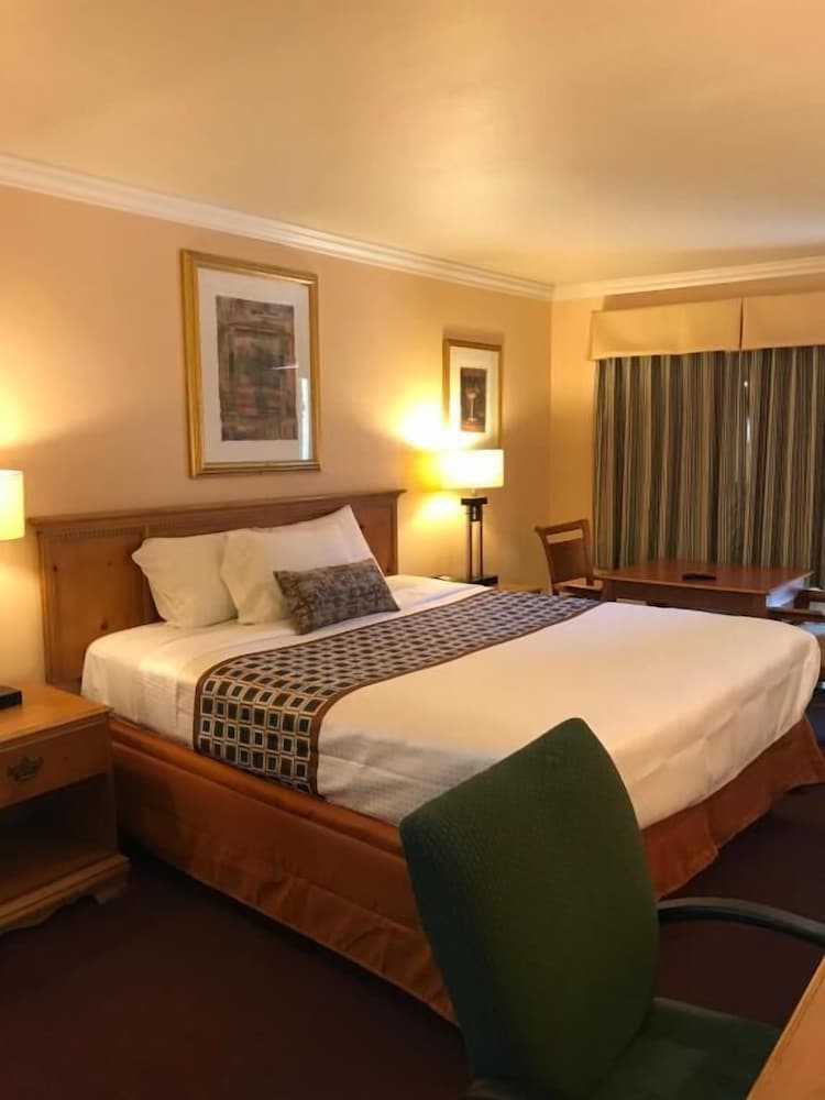 Фото Sands Motel