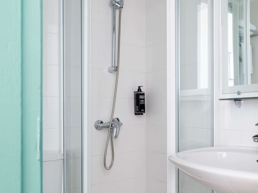 Фото Ibis Styles Asnières Centre