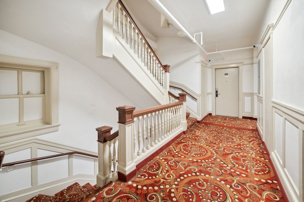 Фото Union Square Plaza Hotel