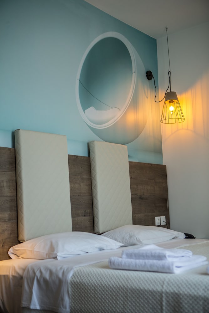 Фото Metropolitan Hotel