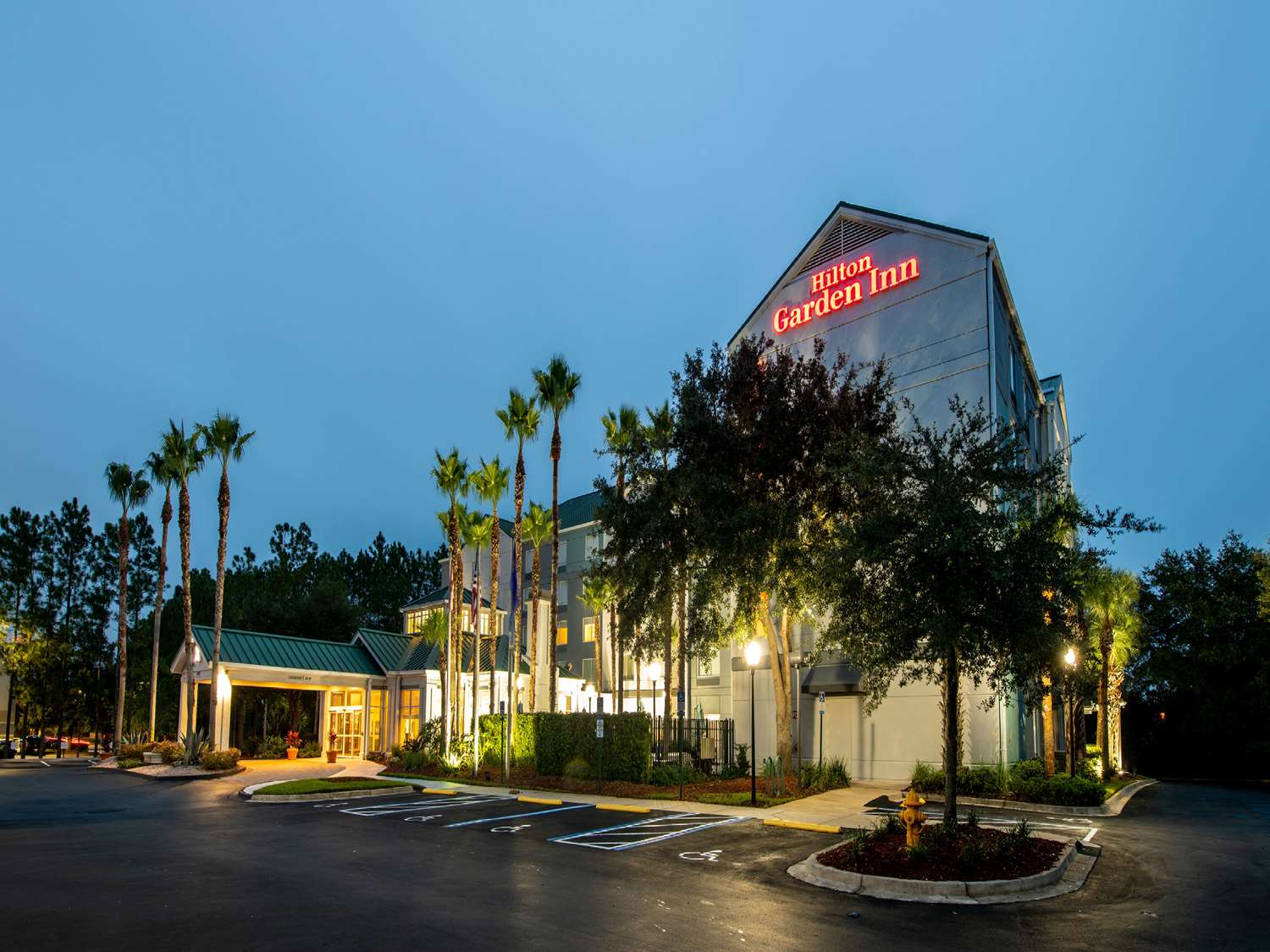 Фото Hilton Garden Inn Jacksonville Jtb/deerwood Park