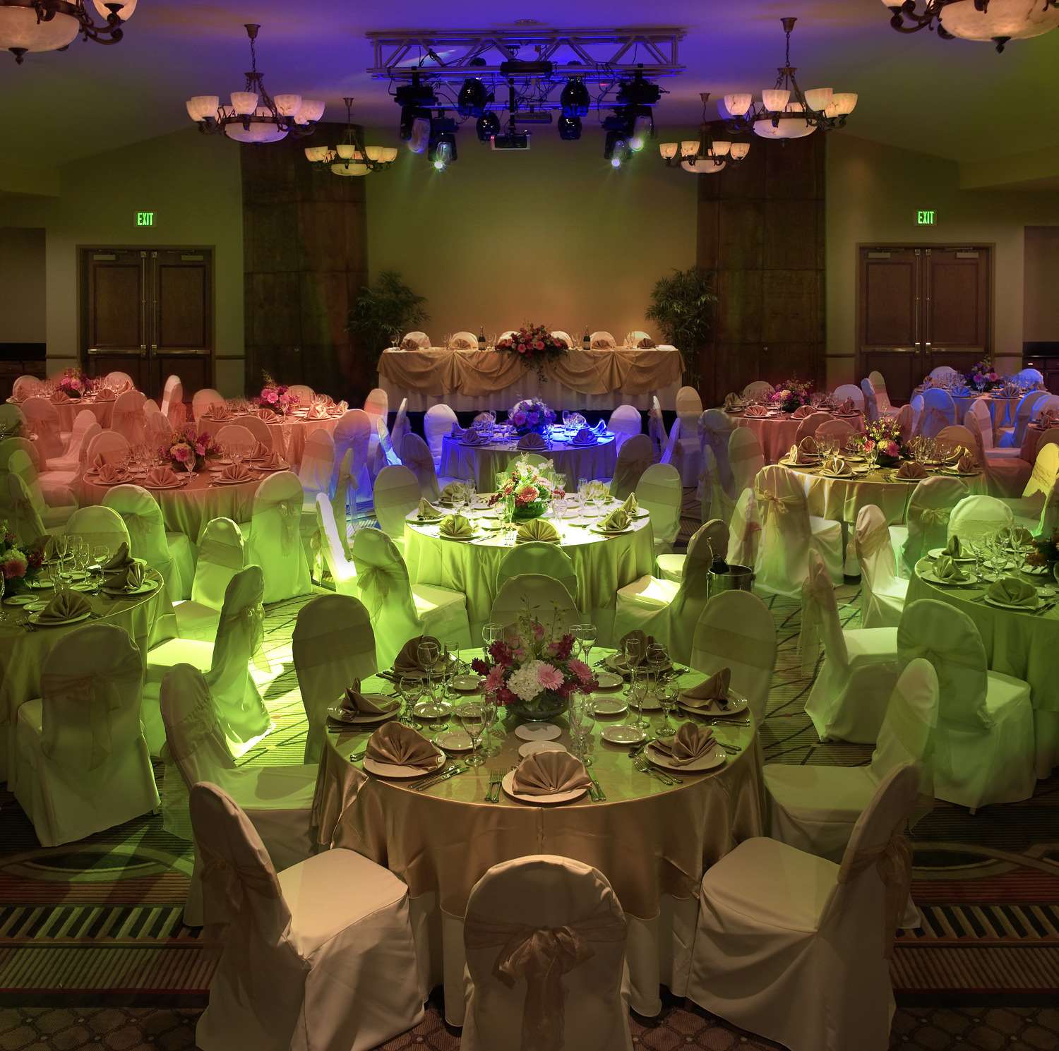 Фото DoubleTree by Hilton Claremont