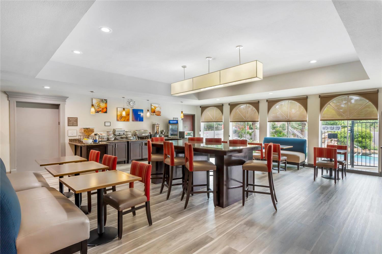 Фото Comfort Inn & Suites FM1960-Champions