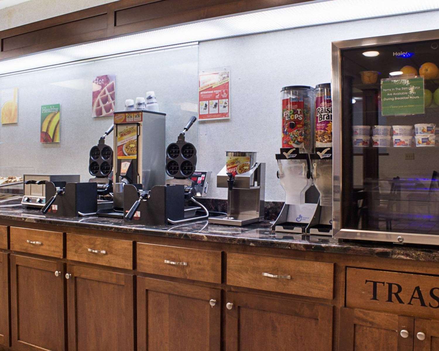 Фото Rodeway Inn Columbia Mall Loop