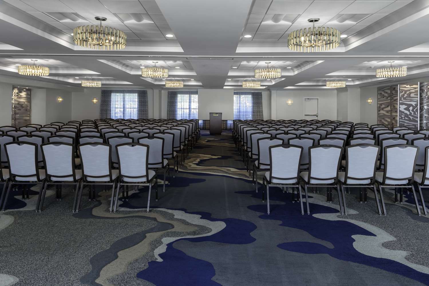 Фото Hilton Garden Inn Freeport Downtown