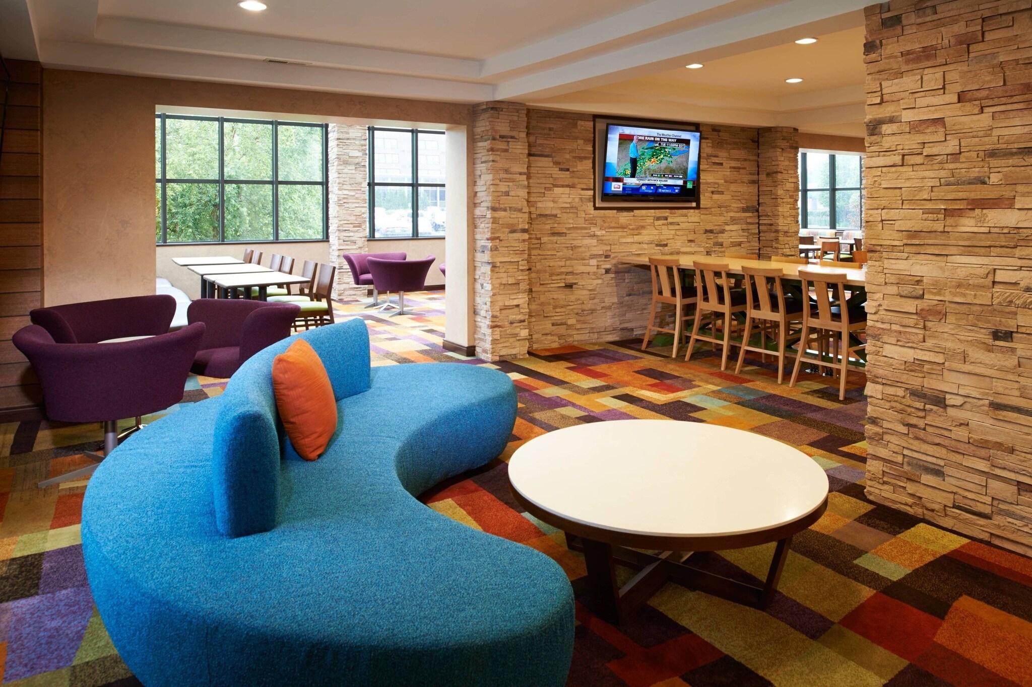 Фото Fairfield Inn and Suites by Marriott Indianapolis East
