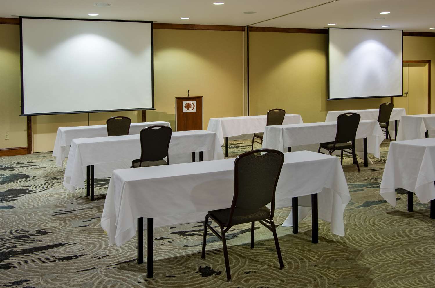 Фото DoubleTree by Hilton Hotel Newark Ohio