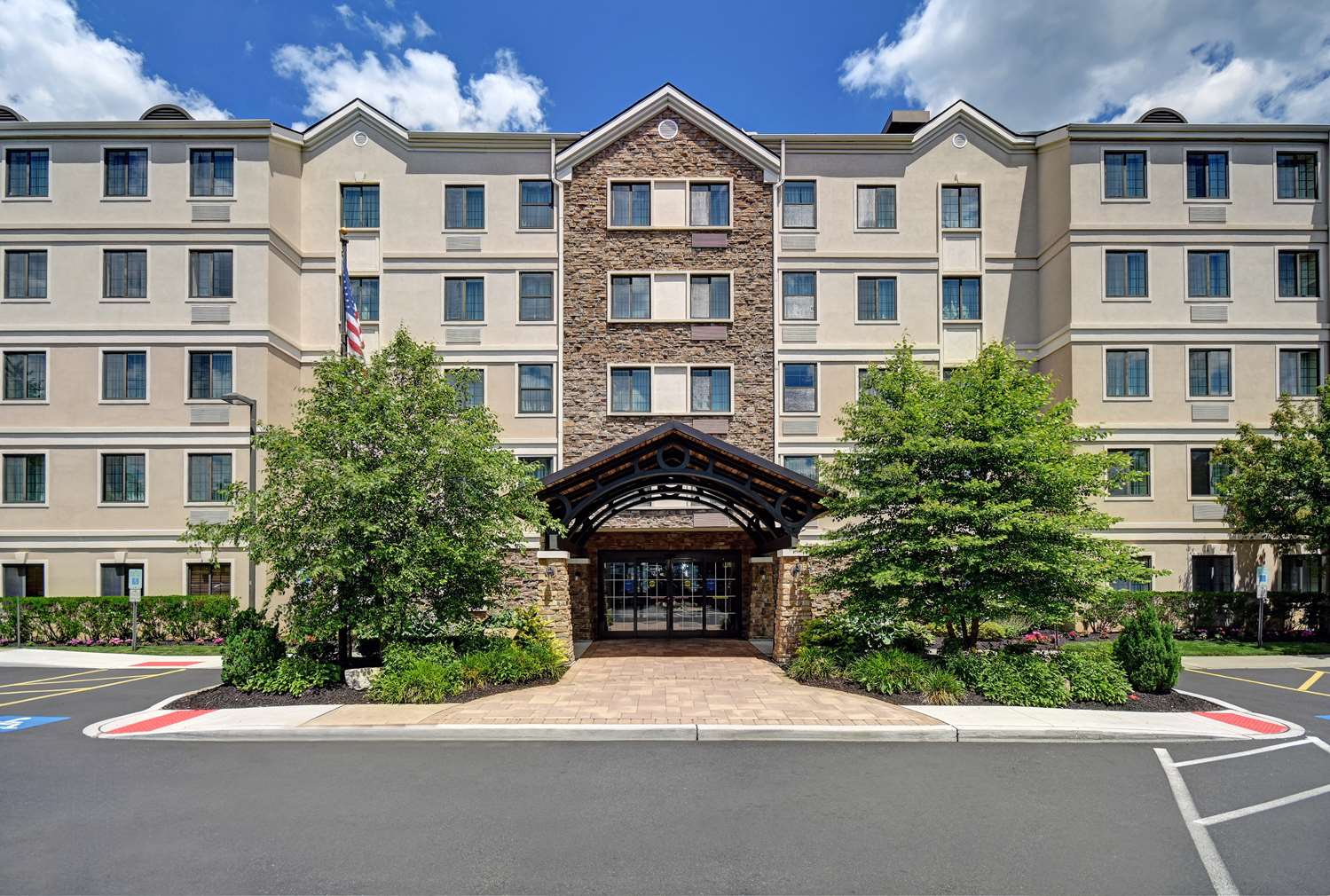 Фото Homewood Suites by Hilton Eatontown
