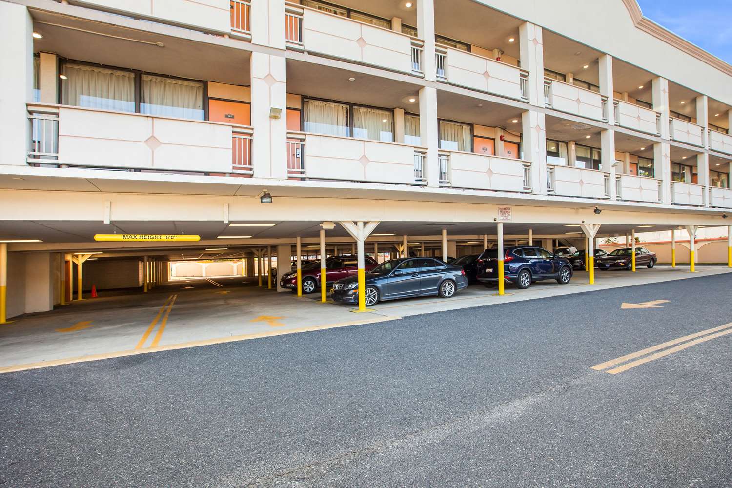 Фото отеля 2