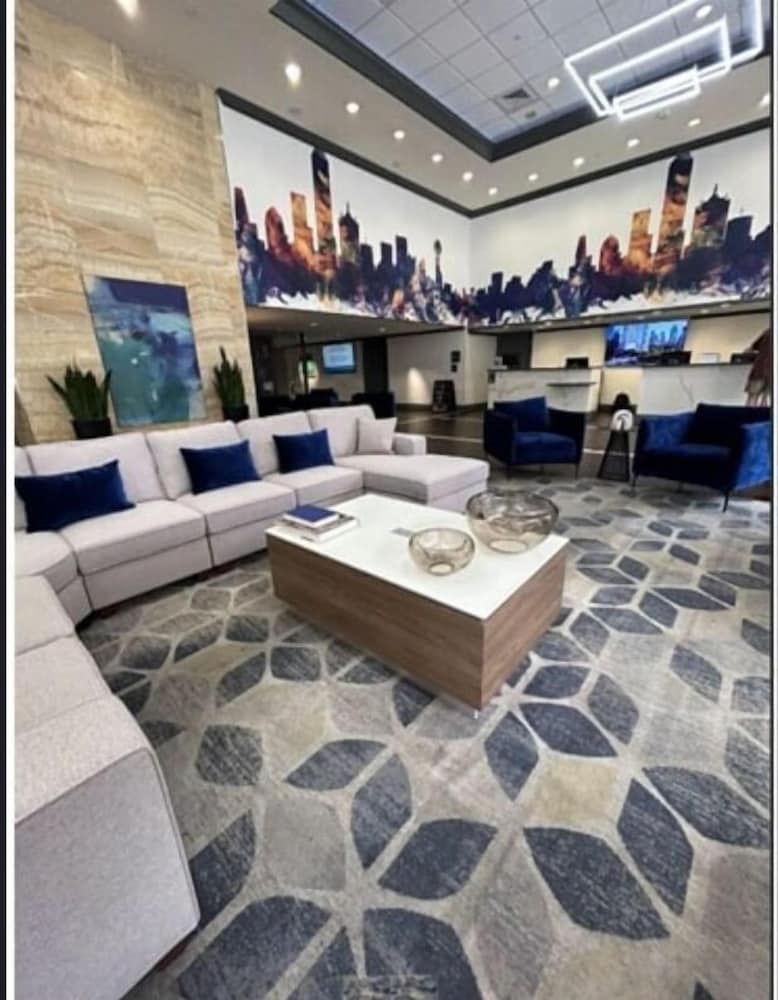 Фото Crowne Plaza Dallas Downtown