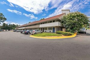 Гостиница Econo Lodge Charlotte Airport