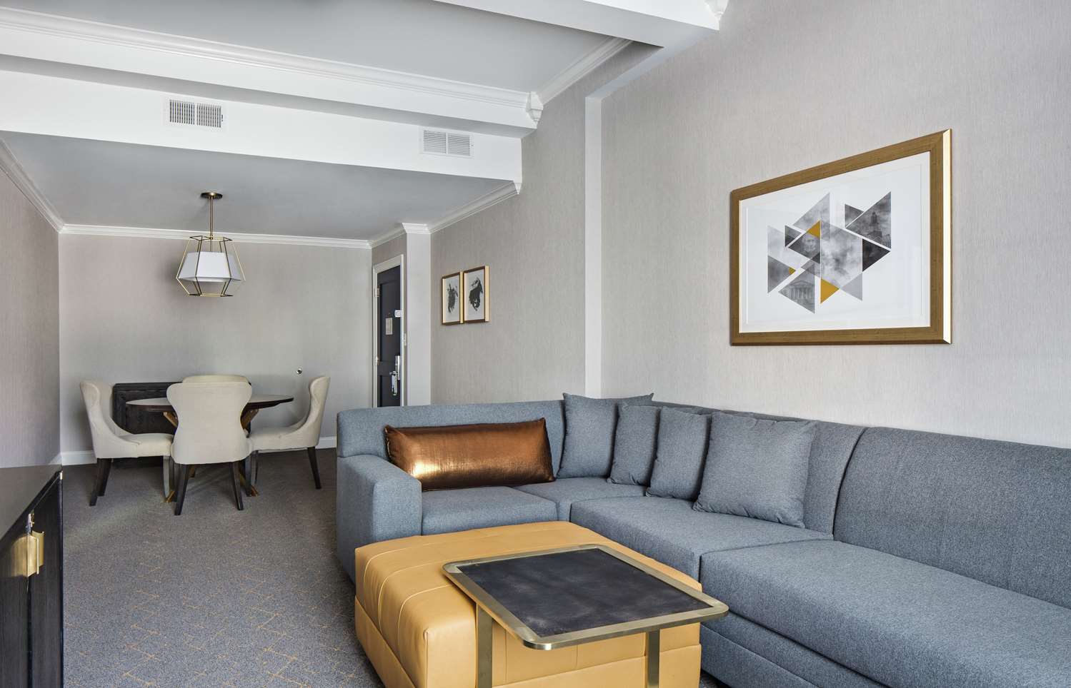 Фото The Sire Hotel Lexington, Tapestry Collection by Hilton