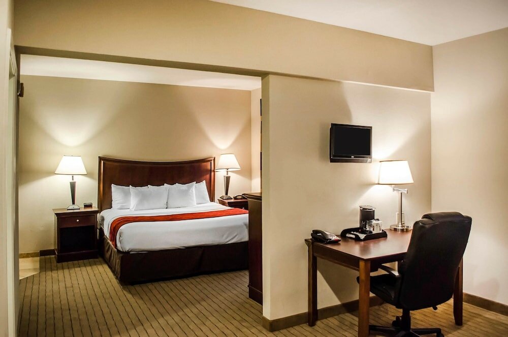 Фото Comfort Suites Mobile