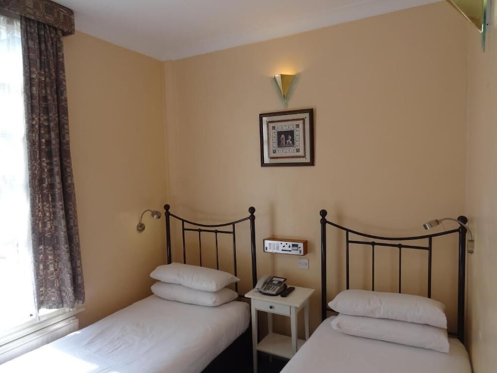 Фото Manor Hotel