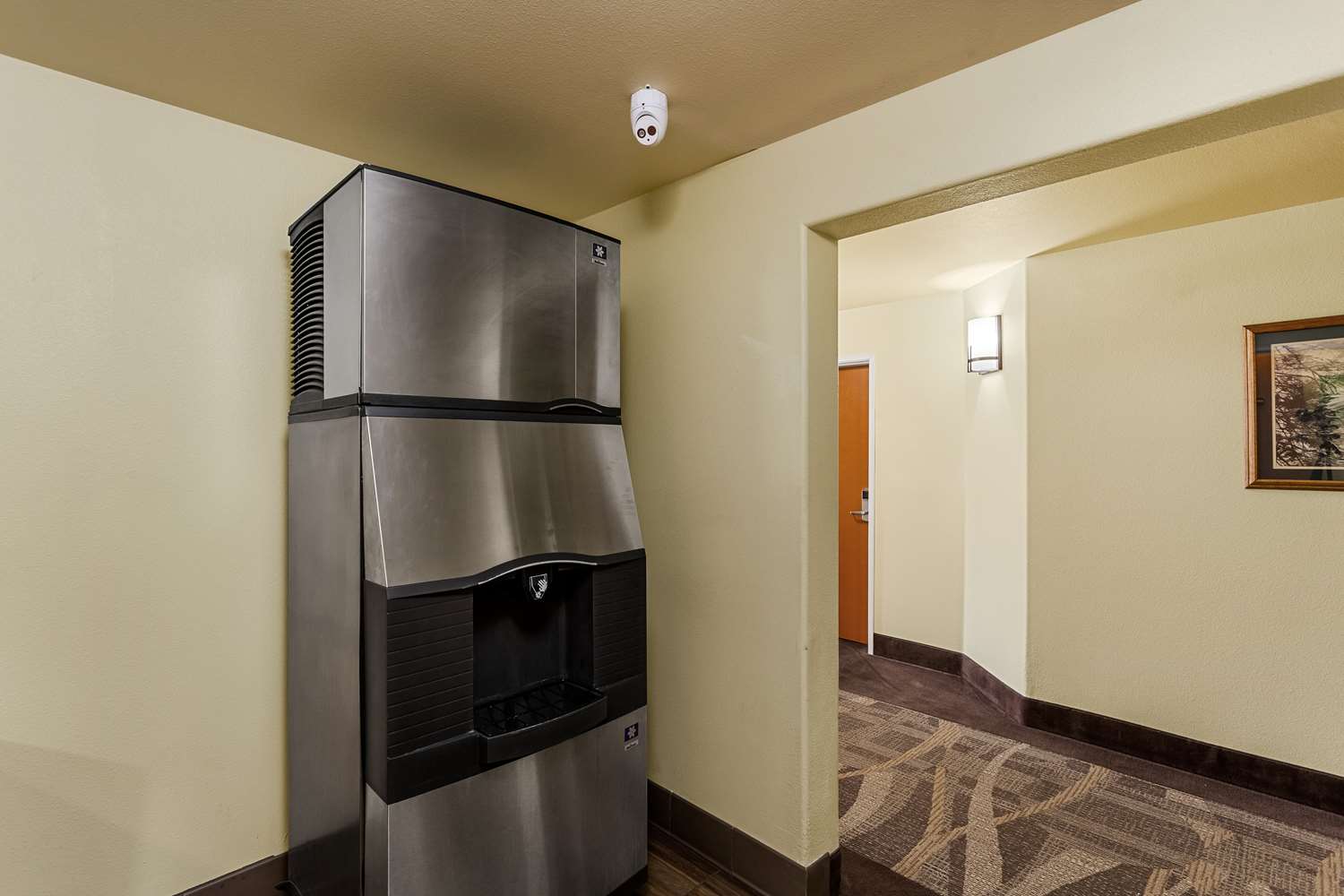 Фото Best Western Rose Quartz Inn