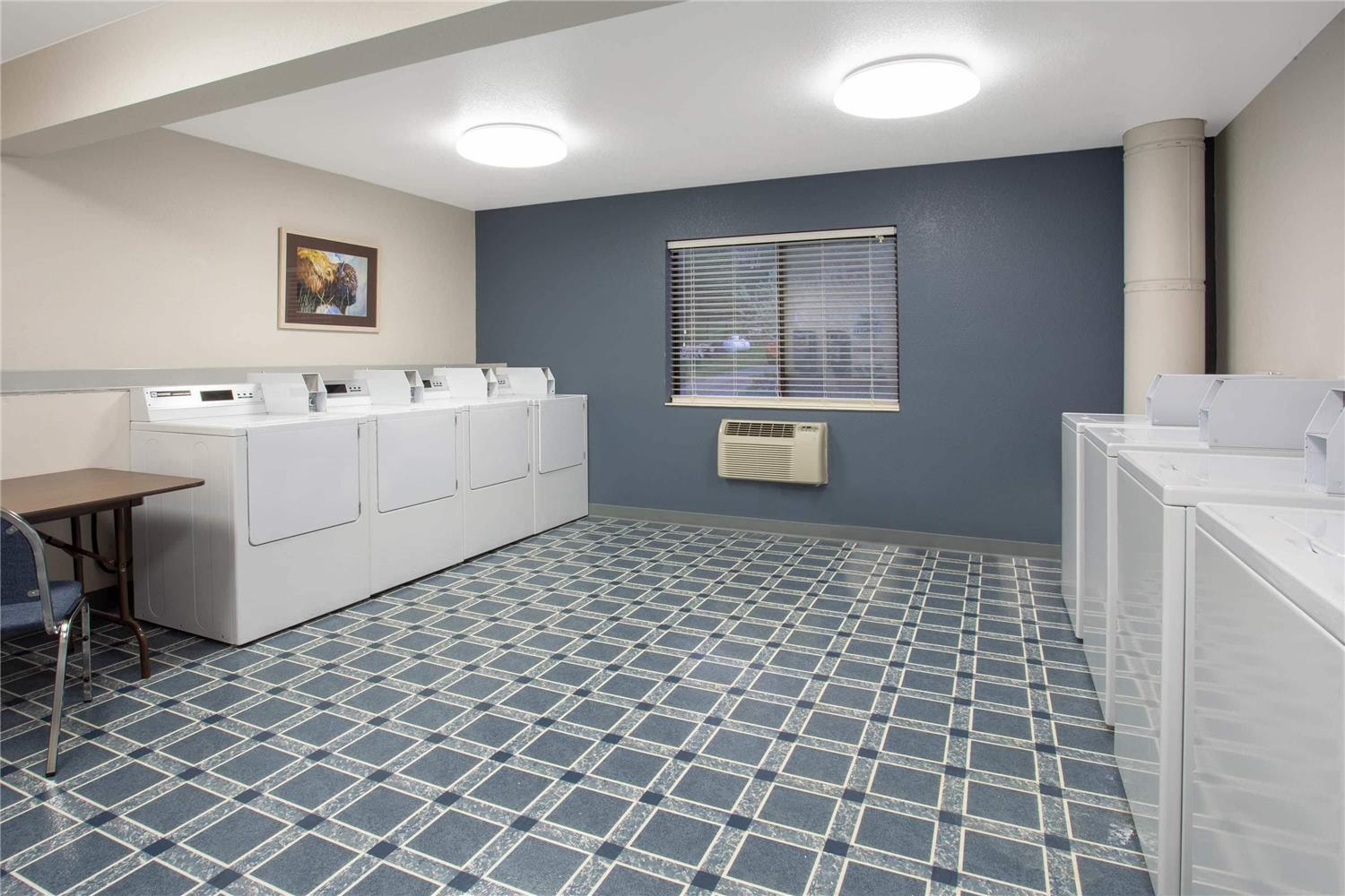 Фото Travelodge by Wyndham Gardiner Yellowstone Park North