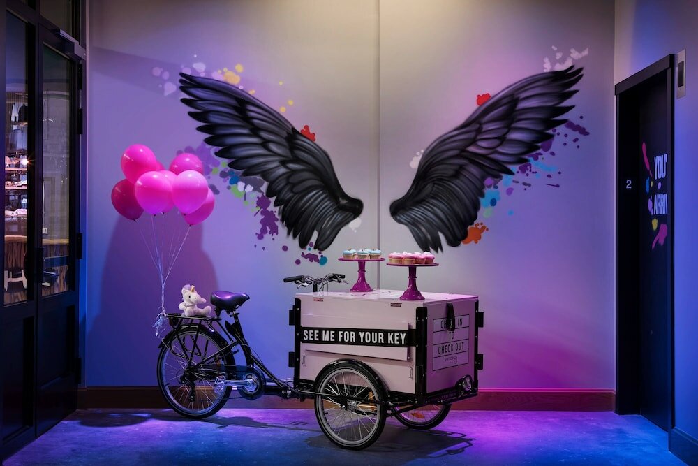 Фото Moxy Boston Downtown