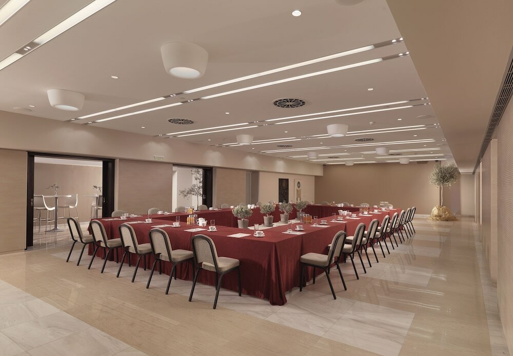 Фото Elefsina Hotel