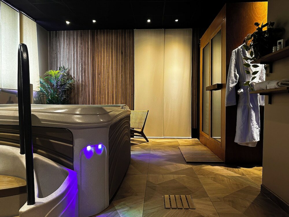 Фото Hotel Le Renard Châlons-en-Champagne