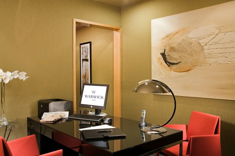 Фото Warwick Paris Champs-Elysees