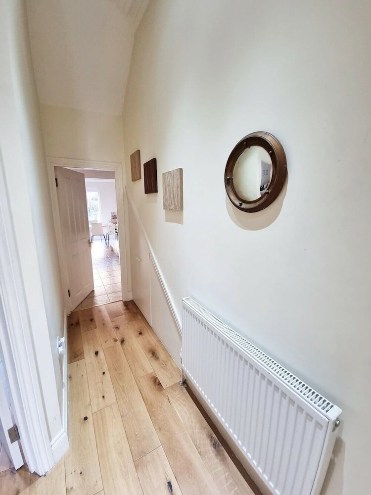 Фото Urban Stay Oxford Gardens Apartments