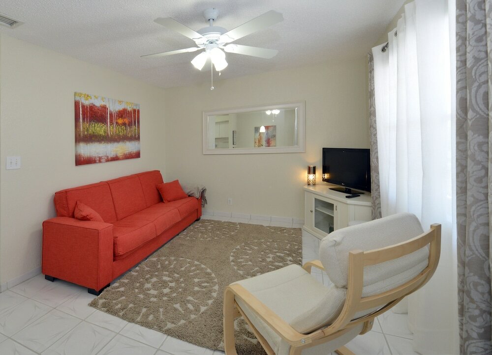 Фото Hollywood by the Sea