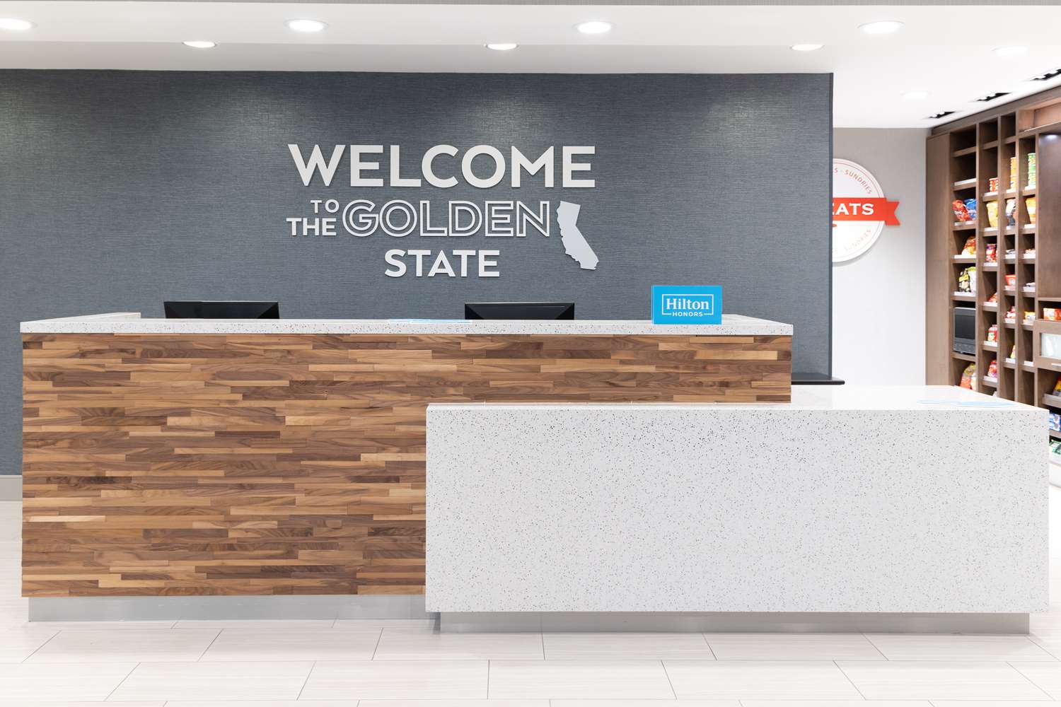 Фото Hampton Inn & Suites Santa Rosa Sonoma Wine Country