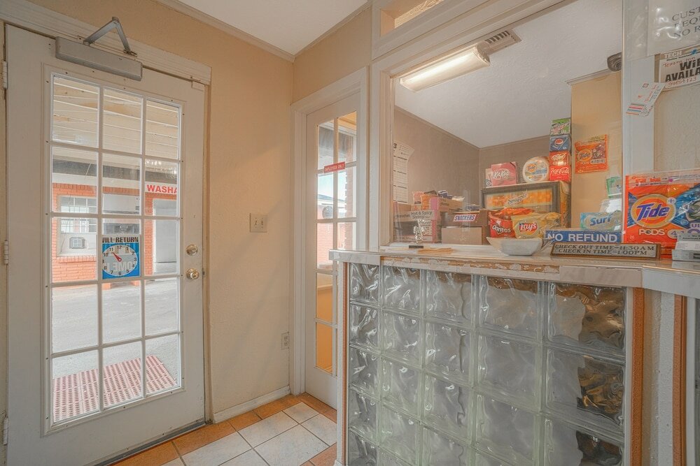 Фото Texana Inn Edna by Oyo