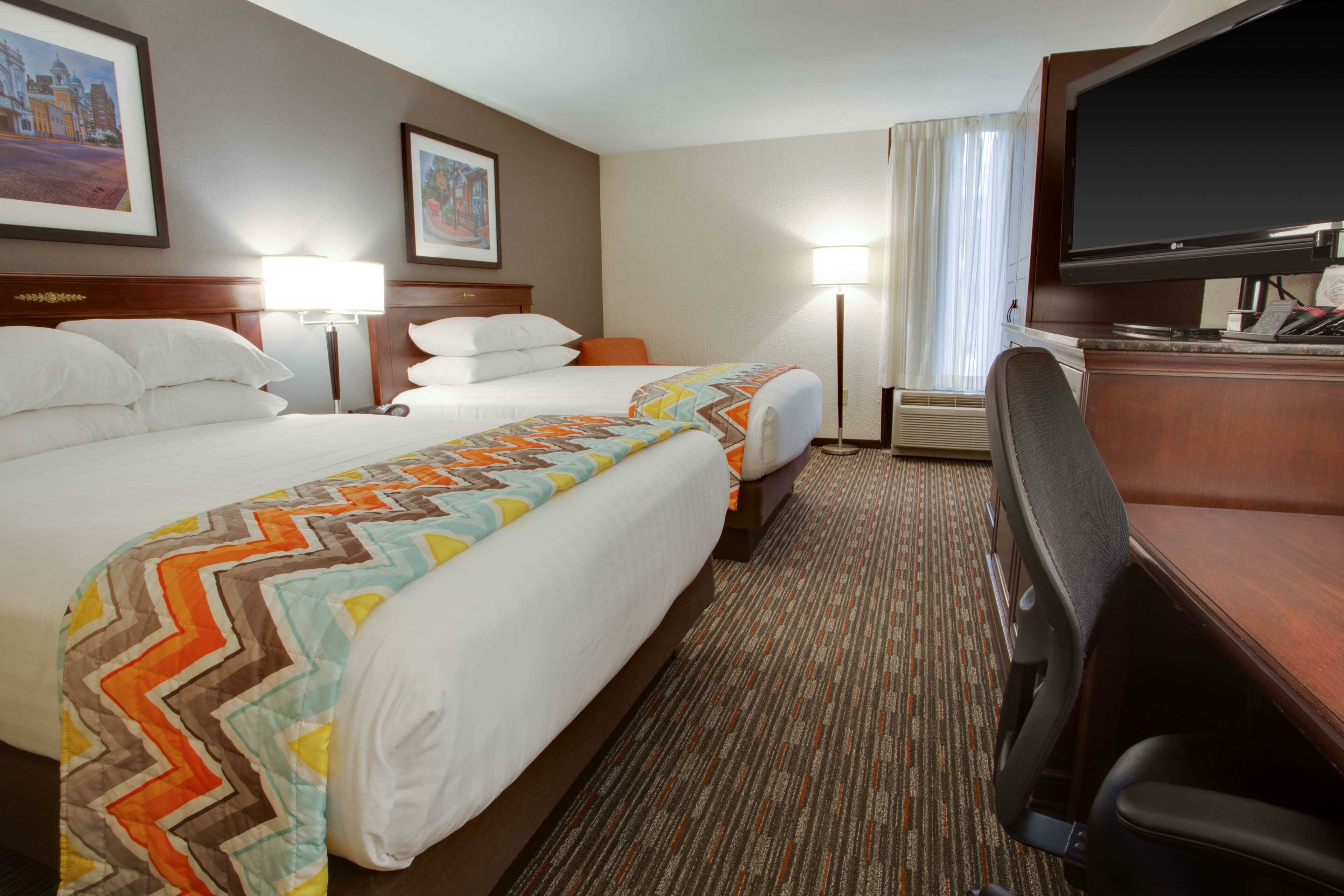 Фото Mustang Inn