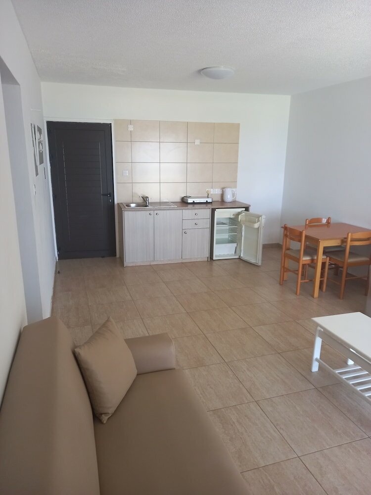 Фото Penelope Beach Hotel Apts