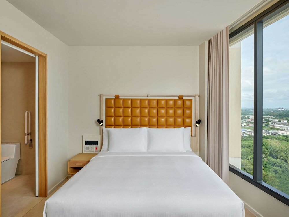 Фото Hilton Garden Inn Rayong