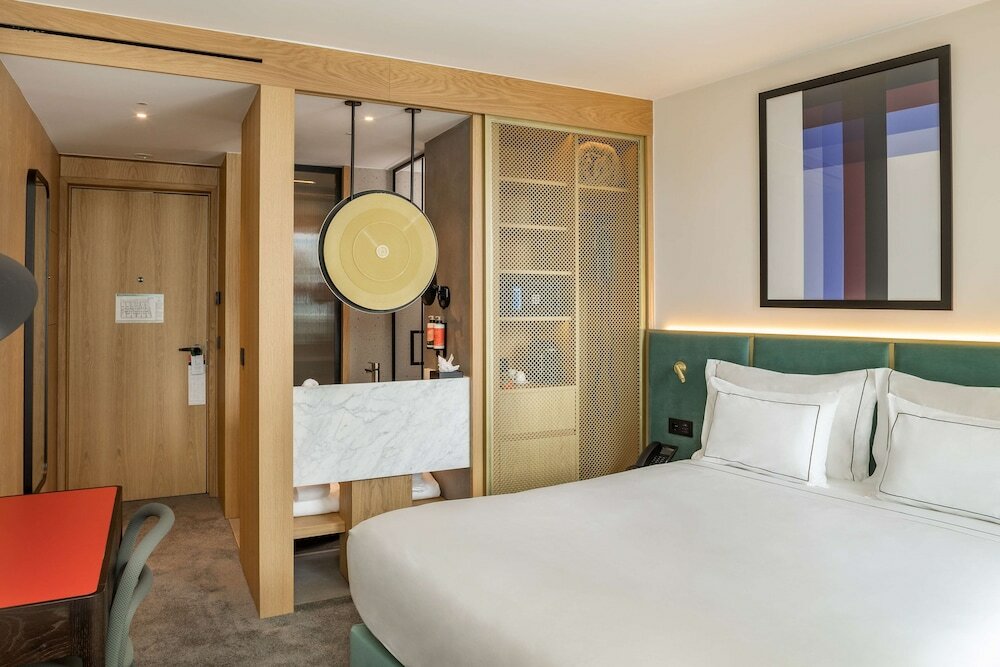 Фото Arts Hotel Porto, Tapestry Collection by Hilton