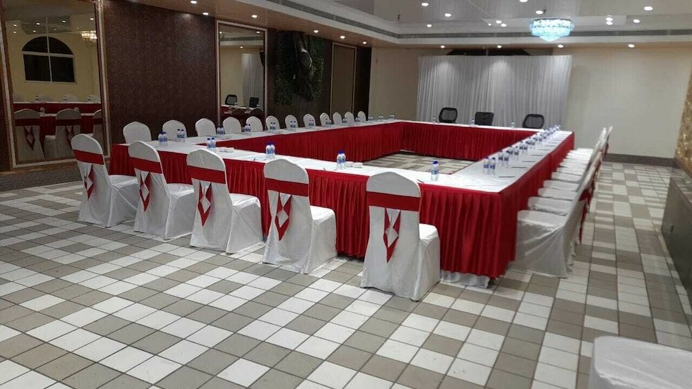 Фото Hotel Cliffton