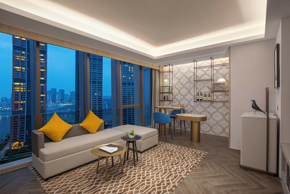 Фото Voco Chongqing Chaotianmen, an Ihg Hotel