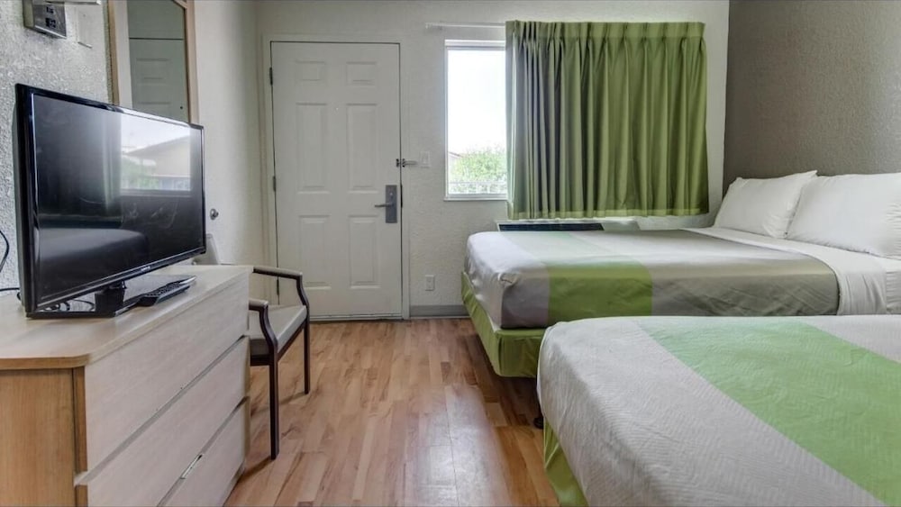 Фото Studio 6 El Paso, Tx - East