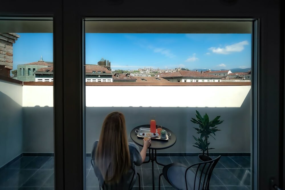 Фото Bergamo Inn 15