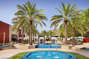 Гостиница Sheraton Oman Hotel