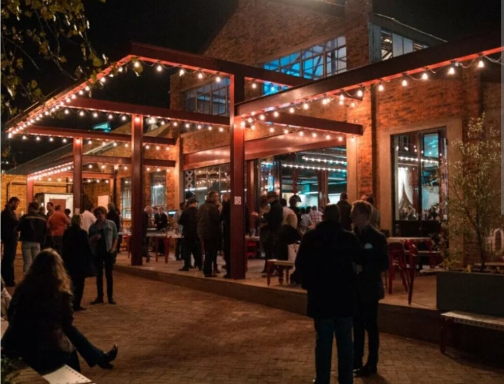 Bar, pub Mad Giant Brewery, Johannesburg, photo